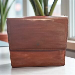 Louis Vuitton Elise Wallet – Vintage Epi Leather – Hand-Painted